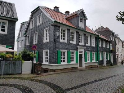 Attraktive, modernisierte 2-Zim-Wohnung in RS Lennep