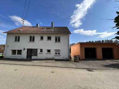 Platz für Ihre Vision: Sanierungsbedürftiges Wohnhaus und Baugrundstück