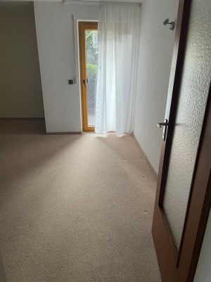 Helle 2-Zimmer-Wohnung mit Balkon in Blumberg