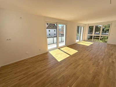 IN KÜRZE EINZIEHEN - IHR WOHNTRAUM WARTET - Helle, großzügig geschnittene 3-Zi-Wohnung