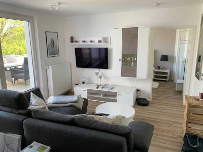 Modernisierte 2-Zimmer-Wohnung mit großer Dachterrasse und Blick ins Grüne in Sinstorf