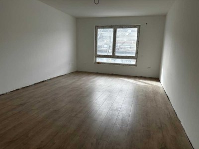 3,5 Zimmer-Neubau-Wohnung, Aufzug, Barrierefrei  mit günstigen Sonnen-Energie (A+)