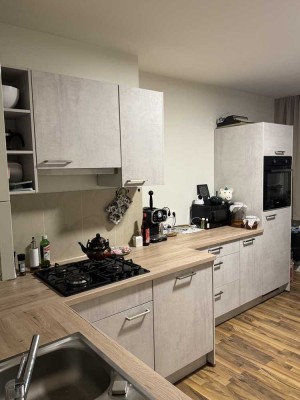 ZWEI ZIMMER/ NEUE KÜCHE/ BADEZIMMER