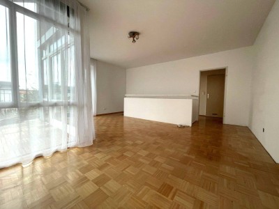 Dobl! Traumhafte 4-Zimmer Maisonetten-Wohnung mit Balkon, Terrasse und Carort in einer schönen Grünanlage!