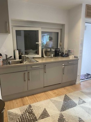 Erstbezug nach Sanierung mit EBK: stilvolle 2-Zimmer-EG-Wohnung in Frankfurt