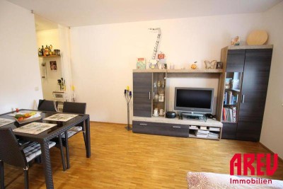 Single Wohnung mit Loggia Nähe Stadtzentrum von Ried