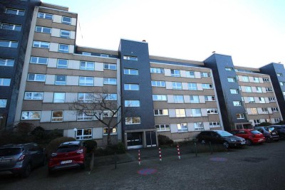 Helle 4-Zimmer-Wohnung mit Loggia & Garage