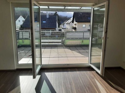 3-Zimmer-Wohnung  große Terrasse und Einbauküche