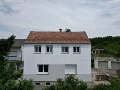 + Einfamilienhaus mit Riesengrundstück, Doppelgarage und großer Sonnenterrasse, direkt neben Oberpullendorf zu kaufen! +