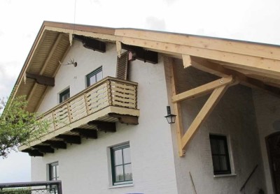 PREISANPASSUNG
*Herrlicher Ausblick*
Charmantes Haus mit Garten und Carport in ruhiger Lage