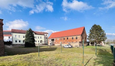 Traumgrundstück mit Mehrfamilienhaus, Nebengebäuden und großem Bauland – Ihr persönliches Paradies