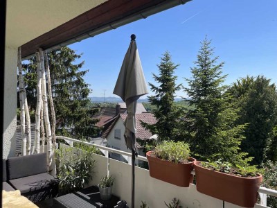 Schöne, helle 3-Zimmer-Wohnung mit Balkon und EBK in Denkendorf