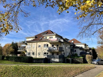 Dachgeschosswohnung mit zwei Balkonen