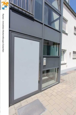 Exklusive Dachgeschosswohnung mit Loft-Charakter 2. OG. mit Carport und Einbauküche in top Lage