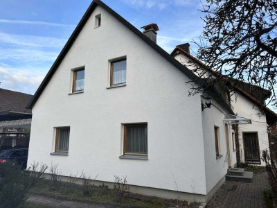 Zimmer in reiner Frauen-WG mit Garten & guter Anbindung