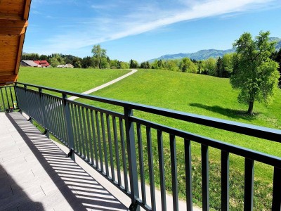 ZWEITWOHNSITZ ** ERSTBEZUG ** großzügige 5 Zi. Whg. in erhöhter Grünruhelage mit herrlichem Berg + Seeblick