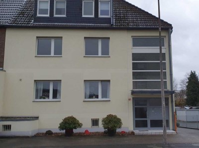 Dachgeschoss-Whg., 2-Zimmer, mit Balkon u. Keller in Leverkusen-Bürrig