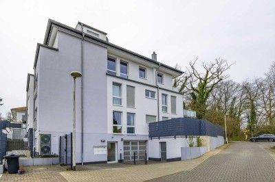 Königsdorf: Exklusive Luxuswohnung, Waldrandlage, 3 ZiKDB incl. Terrasse u. Garage