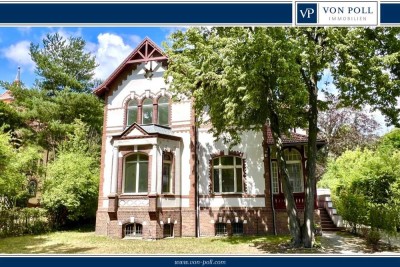 Lichtdurchflutete, charmante Maisonettewohnung in wunderschöner Altbauvilla im Herzen von Zehlendorf
