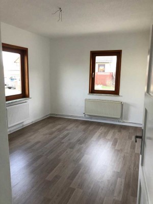 5 Zimmer Erdgeschoss Wohnung im Grünen