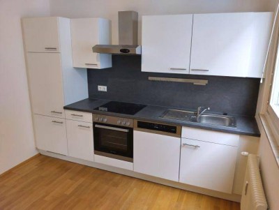 Heller 2 ZIMMER-NEUBAU + ruhiger Balkon 4,5m² + extra Küche möbliert + Lift + nähe Jakominiplatz