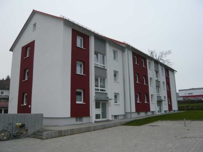 Modernisierte 3 Zimmer - Wohnung im 2. OG OHNE Aufzug und Küche!