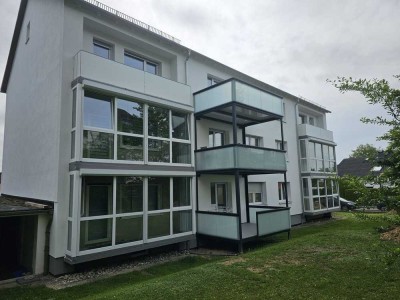 modernisierte Wohnung 4 ZKB 2. OG + großer Balkon *provisionsfrei*