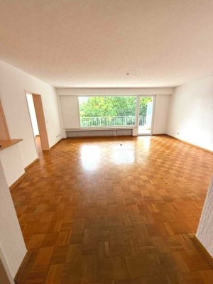 2,5 Zimmer- Wohnung mit Balkon in gesuchter Lage!