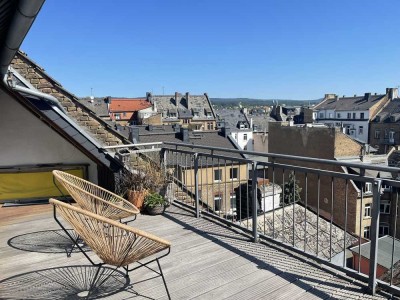 Möblierte 4-Zimmer Wohnung mit traumhafter Dachterrasse