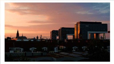 ALTBAU 5 ZIMMER DOMBLICK WOHNUNG / TG–STELLPLATZ / BALKON / AUFZUG / KÖLNER - SÜDSTADT