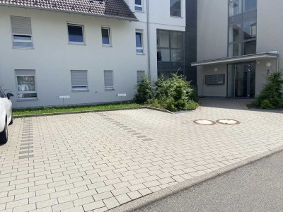 Neuwertige 3,5-Raum-Wohnung mit Balkon und Einbauküche in Calw