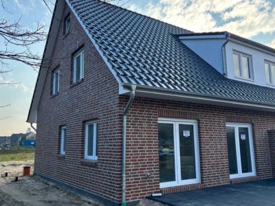 2 Moderne Doppelhaushälften in Halstenbeck zu verkaufen.