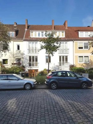 Gemütliche, gepflegte Wohnung mit großzügigem Sonnenbalkon und EBK in beliebter Lage