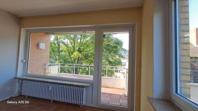 helle 2,5 Zimmer Wohnung in zentraler Lage