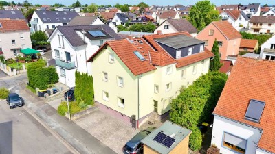 ��Bezugsfrei / Terrasse / Stellplatz / PV Anlage / Dach von 2000 / Gedämmt 2014 / Heizung 2020