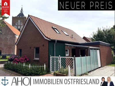 Mit Blick auf die Kreuzkirche: Teilmodernisiertes EFH mit kl. Außenbereich in malerischer Lage