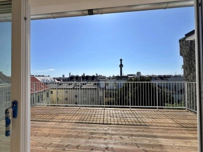 ERSTBEZUG! helle, klimatisierte Dachgeschoßwohnung mit großer Terrasse