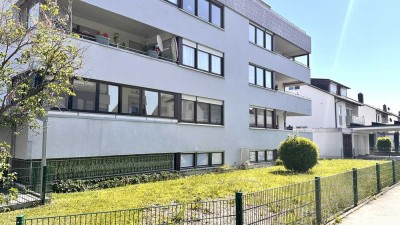 Helle 4,5-Zimmer-Wohnung mit Balkon & Carport