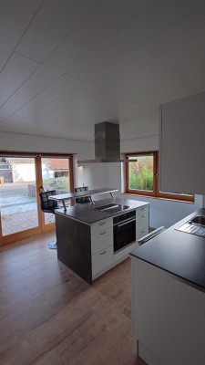 Modernisierte Terrassenwohnung mit eineinhalb Zimmern unmöbliert