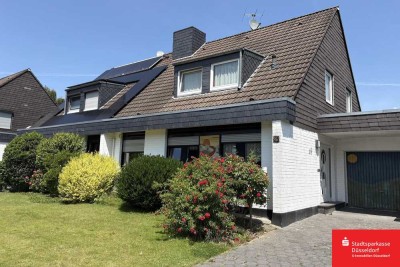 Familienidyll mit Potenzial – Einfamilienhaus mit großem Garten und Garage in St. Tönis!