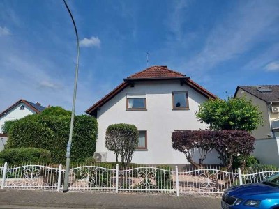 EFH mit ca. 225 m² Wohn- und Nutzfläche mit exkl. Wohnwintergarten