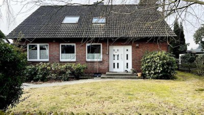 CHARMANTE FAMILIENVILLA MIT TERRASSE & GARTEN