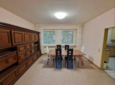 Großzügige Wohnung im Oak Garden