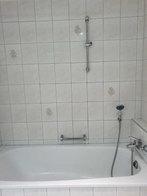 ***** Sonnen-Terrasse mit 2 Zimmern und grünem Ausblick****