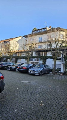 Charmante 2-Zimmer-Maisonette-Wohnung mit Balkon/Außenstellplatz in Mainz-Oberstadt direkt am Bahnho