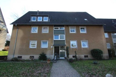 Schöne Dachgeschoß 3 Zimmer Wohnung in ruhiger Lage