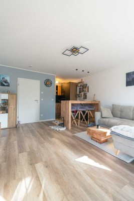 Vermietete, moderne, neuwertige 2-Zimmer-Wohnung mit sonnigem Balkon – stilvoll & gemütlich
