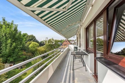 Ganz oben, ganz für sich: 5‑Zimmer‑Wohnung mit Balkon über die gesamte Breite und Weitblick
