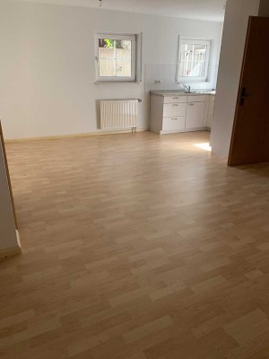 **Helle 3-Zimmer-Souterrain-Wohnung mit Einbauküche in 79650 Schopfheim**