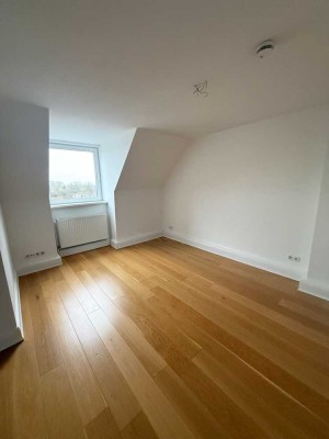 2 Zimmer Dachgeschosswohnung in Hamburg-Horn